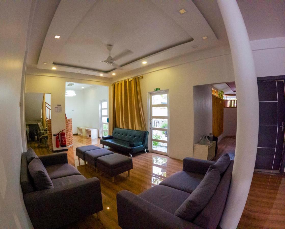 K. Kaashidhoo